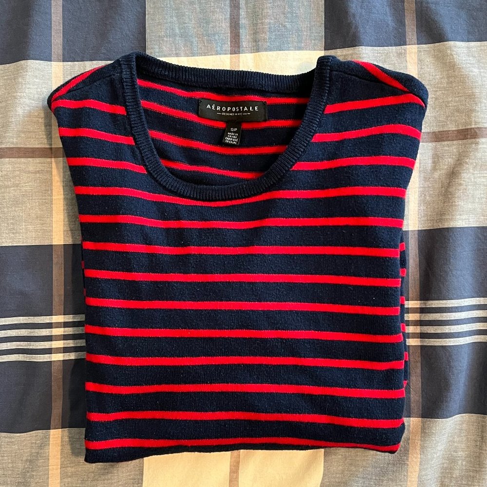 Aeropostale Light Sweater Size Small Color Red and Dark Blue Striped